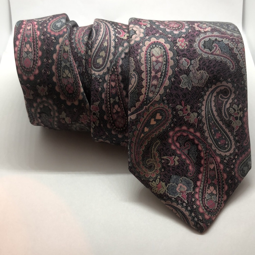 Serica for Marshall Field's Paisley Silk Slim Necktie Italy